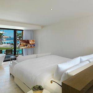 The Reserve Suite Swim Up